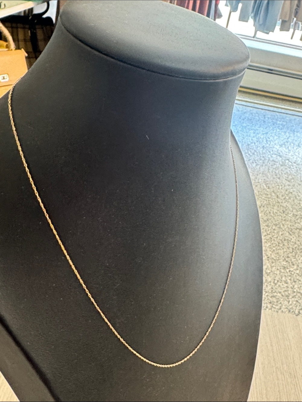 10Kt gold dainty chain - Picture 3 of 5